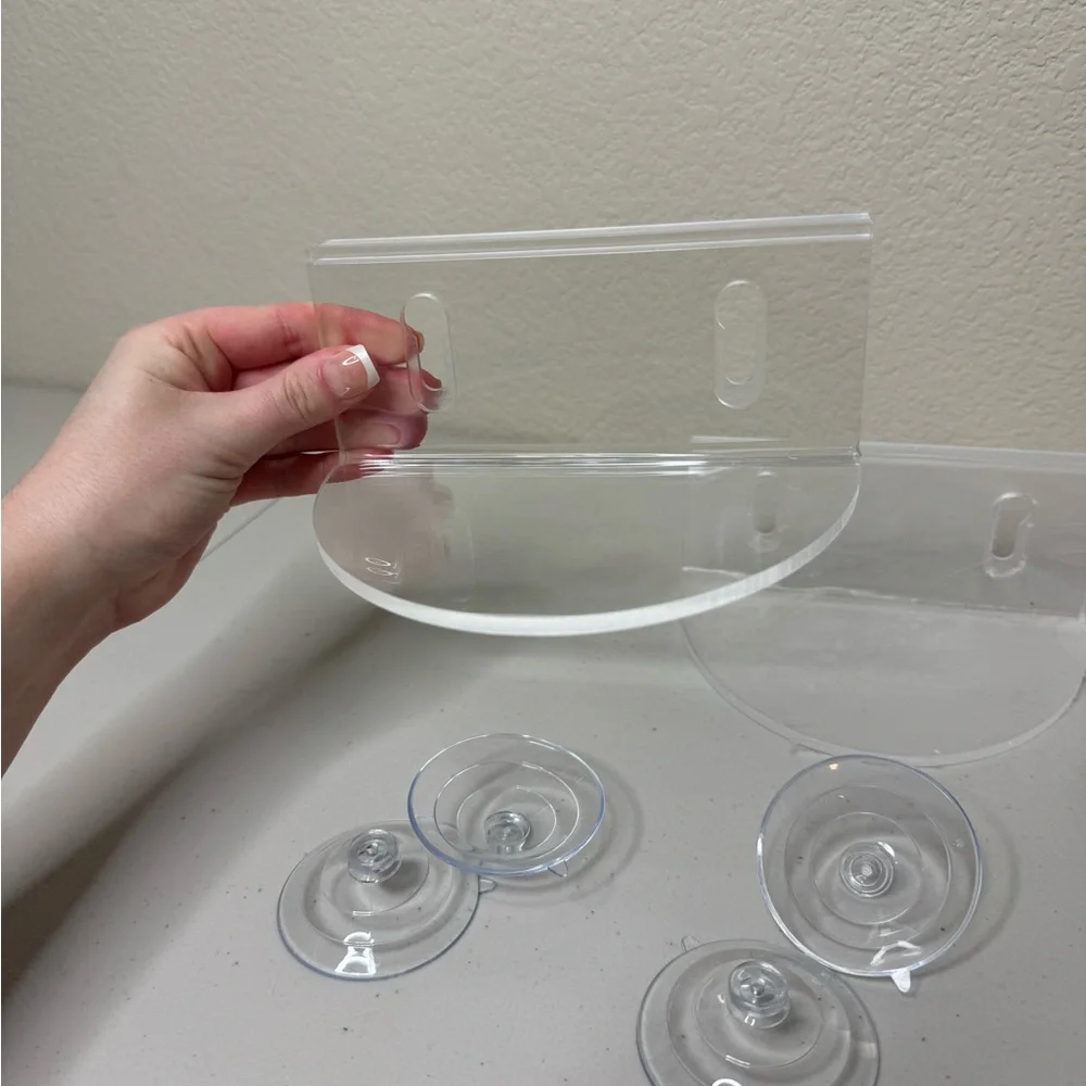 NWT Clear Acrylic Wall Mounts with Suction Cups For Windows, Glass, Mirrors,Etc